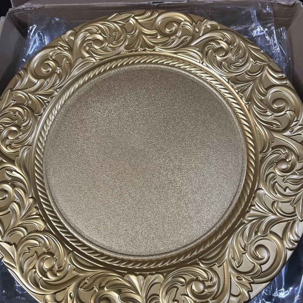 Uiifan Antique Charger Plates Bulk 13'' Plastic Embossed  , Gold Open Box 24